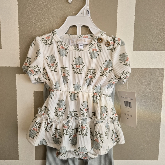 Rachel Zoe White Floral Kids Top - Picture 1 of 4